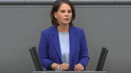 Бербок: Для ЕС крайне важно начать операцию в Красном море