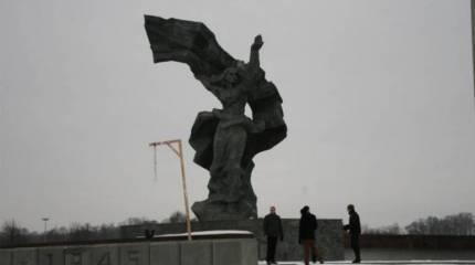 Неугомонная Прибалтика. Виселицы на мемориалах и «замена» «Бронзовому солдату»