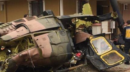 На жилой квартал Стамбула упал военный вертолёт