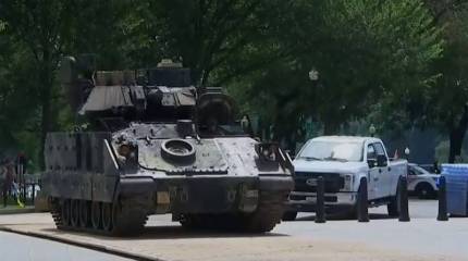 В Вашингтон доставлена "парадная" бронетехника