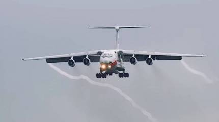 Оппозиционную прессу Беларуси взволновали частые полеты военных транспортников в Россию