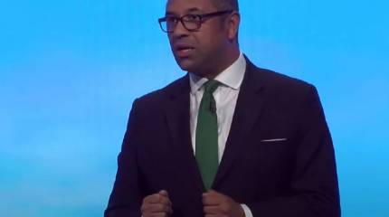 Глава МИД Британии собирается призвать Россию вывести войска с территории Украины