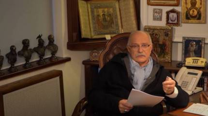 Юбиляр Михалков размышляет о «клубке друзей» в программе «Бесогон»