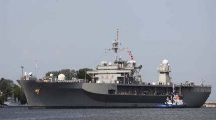 Американский корабль Mount Whitney вошел в Черное море