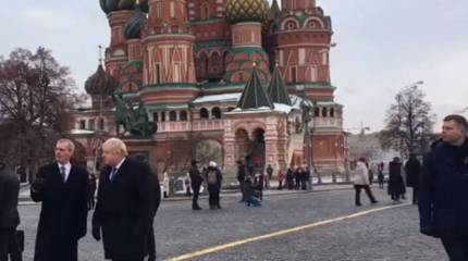 Борис Джонсон тянет из прошлого подзабытое «дело Скрипалей»: возможные причины