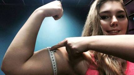 Мировая рекордсменка Марьяна Наумова прибыла с гуманитарной миссией в Сирию