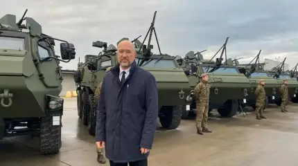 Латвия вооружила Украину финскими бронетранспортёрами Patria 6×6