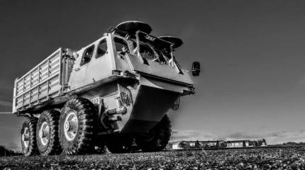 По земле и воде. Амфибийный грузовик Alvis Stalwart