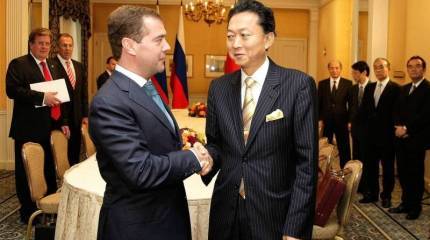 Экс-премьер Японии предложил признать Крым российским «в обмен» на признание Курильских островов «японскими»