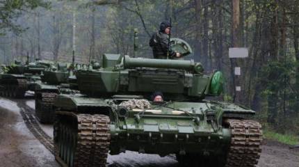 Белорусская армия получила партию модернизированных танков Т-72Б3