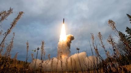 «Орешник»: как ступень межконтинентальной ракеты становится ракетой средней дальности