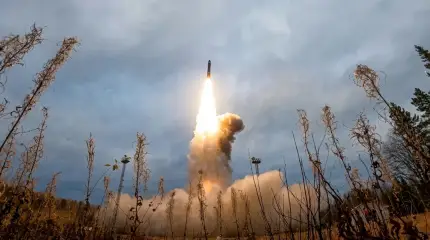 «Орешник»: как ступень межконтинентальной ракеты становится ракетой средней дальности