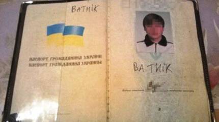 Украинские военные на блокпостах издеваются над беженцами