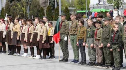 На Украине создают детские организации «Пласт», по форме и содержанию напоминающие гитлерюгенд Третьего рейха