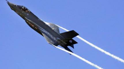 F-35 американских ВМС впервые сел на палубу авианосца
