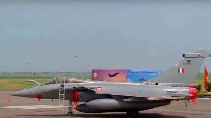 «Возможна атака со стороны Ирана»: названы версии причин выбора беспосадочного перелёта самолётов Rafale в Индию