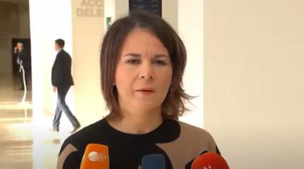 Как Анналена Бербок от российского дрона убегала. От российского ли?