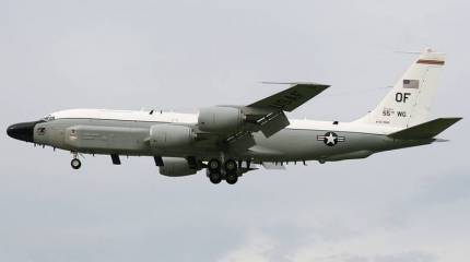 У вас праздник, а у нас работа. Самолеты США продолжают разведку вдоль границ РФ