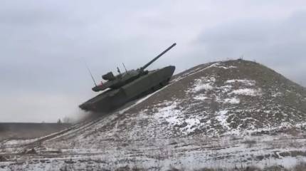 «Дуэль между танками может обернуться их провалом»: в испанской прессе назвали причину отсутствия на поле боя ОБТ «Армата» и Abrams