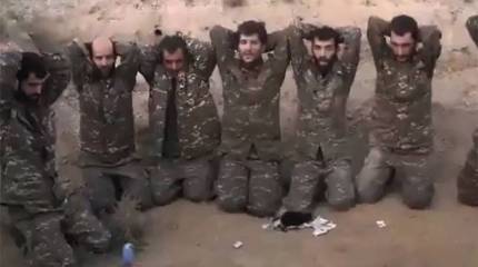 «Героизм куда-то исчез»: в сети обсуждаются азербайджанские кадры с армянскими военнопленными