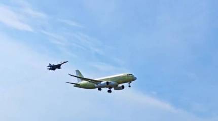 Опытный экземпляр импортозамещённого самолёта Sukhoi Superjet 100 совершил первый полёт