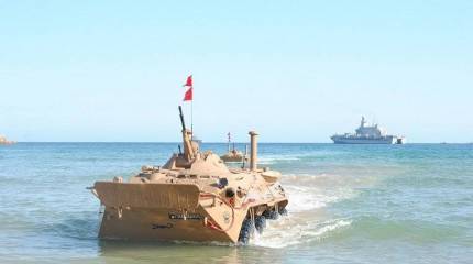 Алжирские БТР-80 на учении