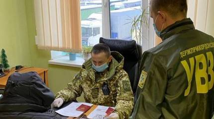 Власти Украины закрыли въезд в страну всем российским мужчинам призывного возраста