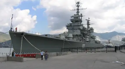 На крейсере внутри!