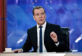 Самые интересные ответы Медведева на вопросы пяти телеканалов