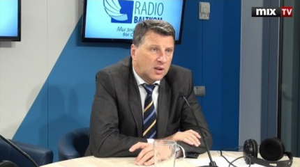 Латвийский министр обороны заявляет, что в Латвию нужно вводить больше натовских военных