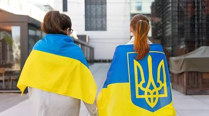 Глава полиции Украины: спецслужбы РФ вербуют девушек для покушений на военных