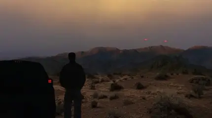 Lầu Năm Góc: Trang phục của người đàn ông UFO năm 1963 không thể giải mã.