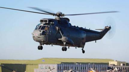 Первый из трёх обещанных Великобританией вертолетов Sea King прибыл на Украину