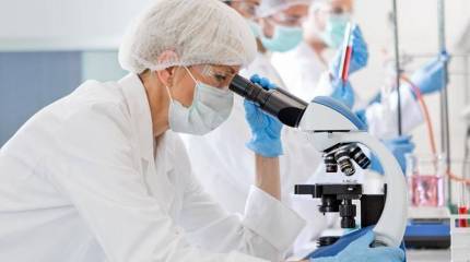 Американцы считают, что Россия мешает получить им вакцину от коронавируса