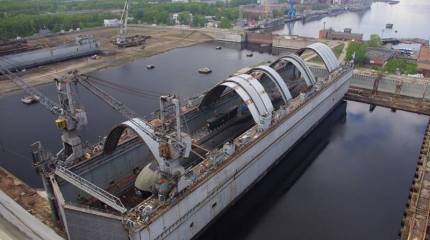 На Севмаше приступили к строительству нового плавучего дока для вывода атомных субмарин из эллинга