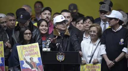 «Нет королям»: массовые акции протеста против Трампа прошли в Колумбии