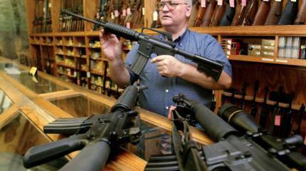 В США самым желанным подарком к Новому году стала винтовка