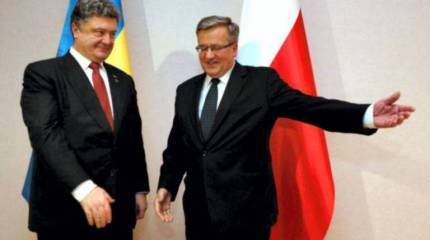 СМИ: Польское правительство поменяло Победу на дружбу с бандеровцами