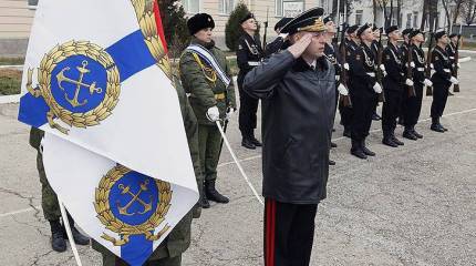 Артполку в Симферополе вручено боевое знамя