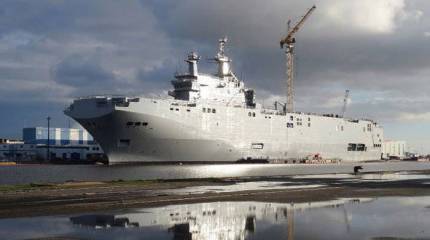 Российские моряки покидают Сен-Назер