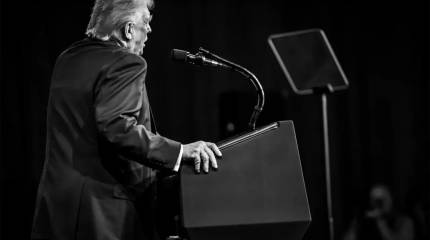 Трамп в Давосе: Швейцарию обогатили деньги из США, а сейчас я мог бы её разорить