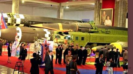 Северокорейский гиперзвуковой планирующий блок ракеты «Хвасон-8» показали в Пхеньяне