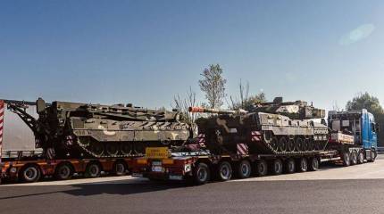 Германия передала Венгрии «эталонные» образцы танка Leopard 2A7HU и БРЭМ Wisent 2