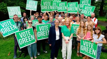 英国绿党宣布犹太复国主义是一种种族主义，引发了公众的强烈不满。