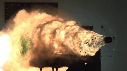 В РФ рассматривается вопрос о создании танка с рельсотроном