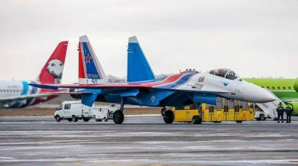Пилотажная группа "Русские витязи" получила новые истребители Су-35С