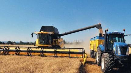 Аграрный бронепоезд застрял на запасном пути