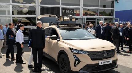 Военная аппаратура на гражданской машине: проект 4 Troop от Renault и Thales