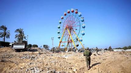 Канал США: ЦАХАЛ сгребает бульдозерами тела палестинцев в секторе Газа