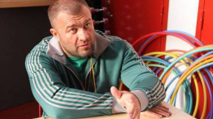 Михаил Пореченков: Переживаю и поддерживаю Новороссию и ополченцев